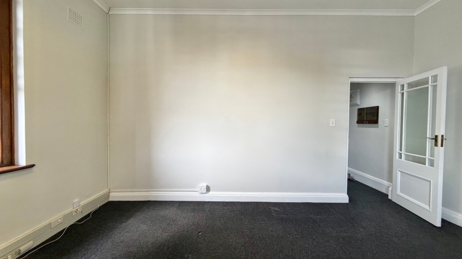 To Let Commercial Property for Rent in Somerset West Western Cape